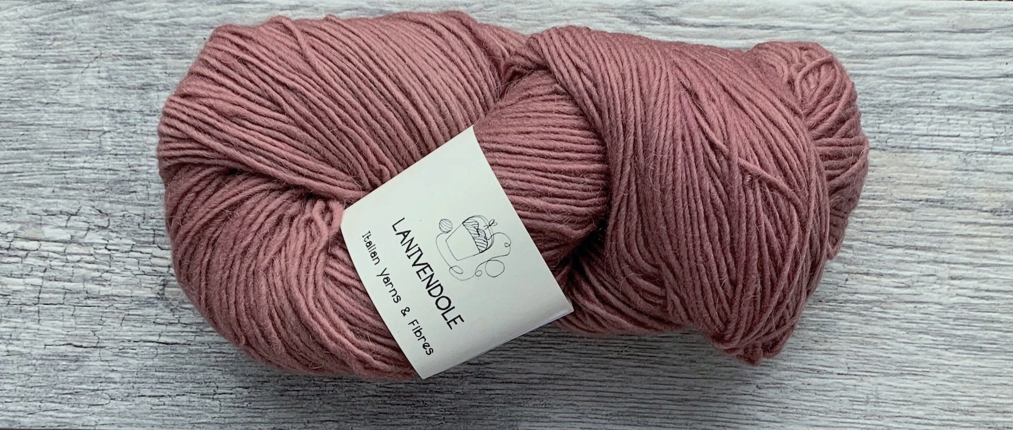 A Pure & Simple Wool - Lanivendole - Farm to Cable Yarns