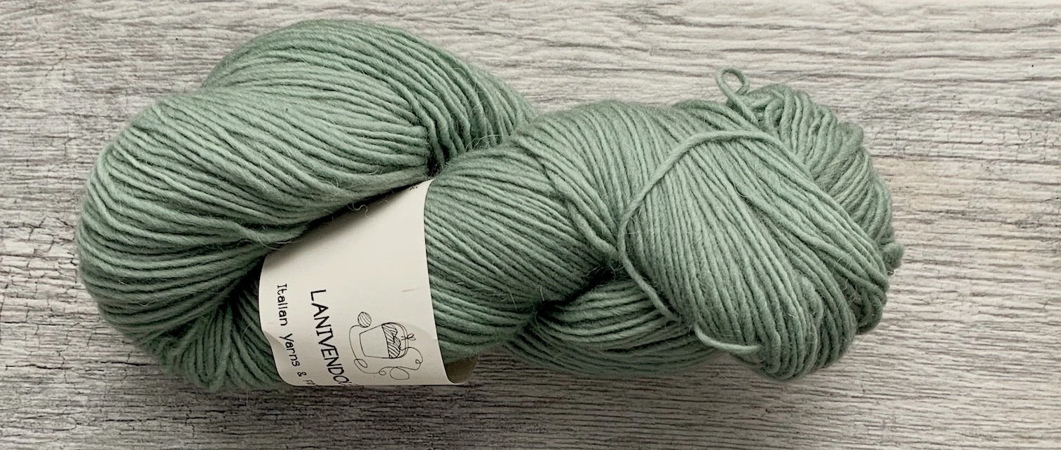 A Pure & Simple Wool - Lanivendole - Farm to Cable Yarns