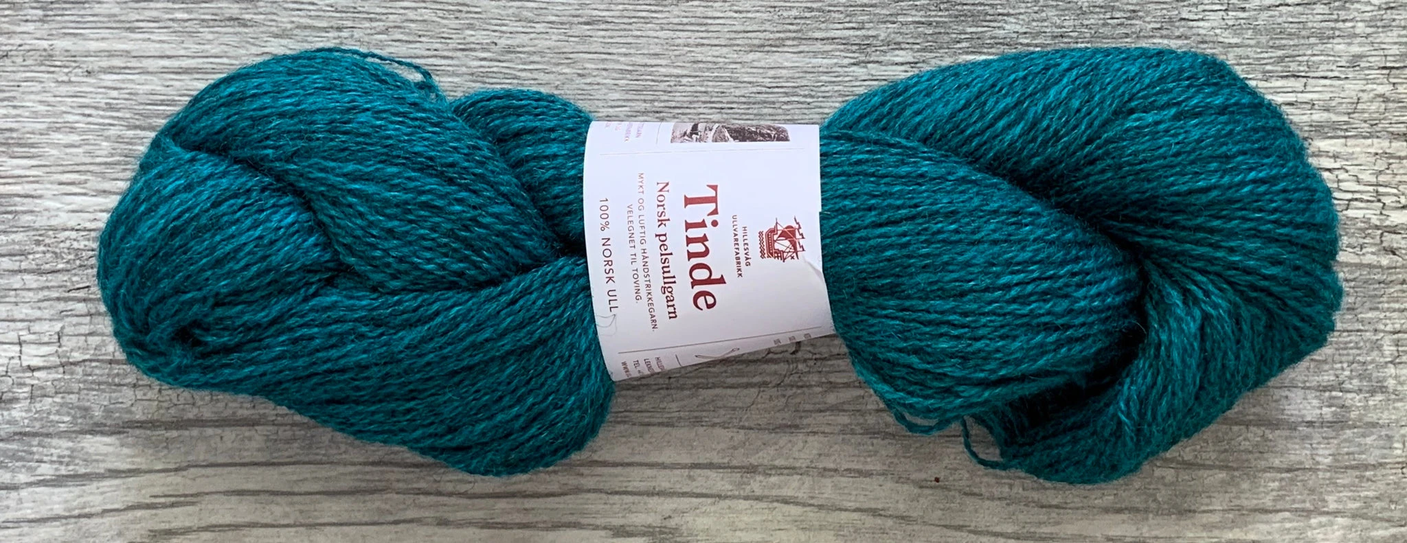 Hillesvåg Tinde - Farm to Cable Yarns