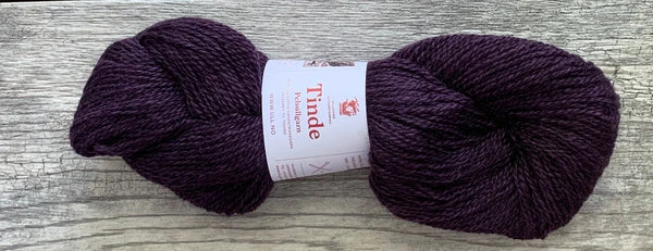 Hillesvåg Tinde - Farm to Cable Yarns