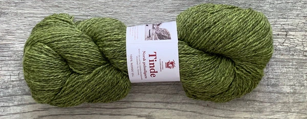 Hillesvåg Tinde - Farm to Cable Yarns