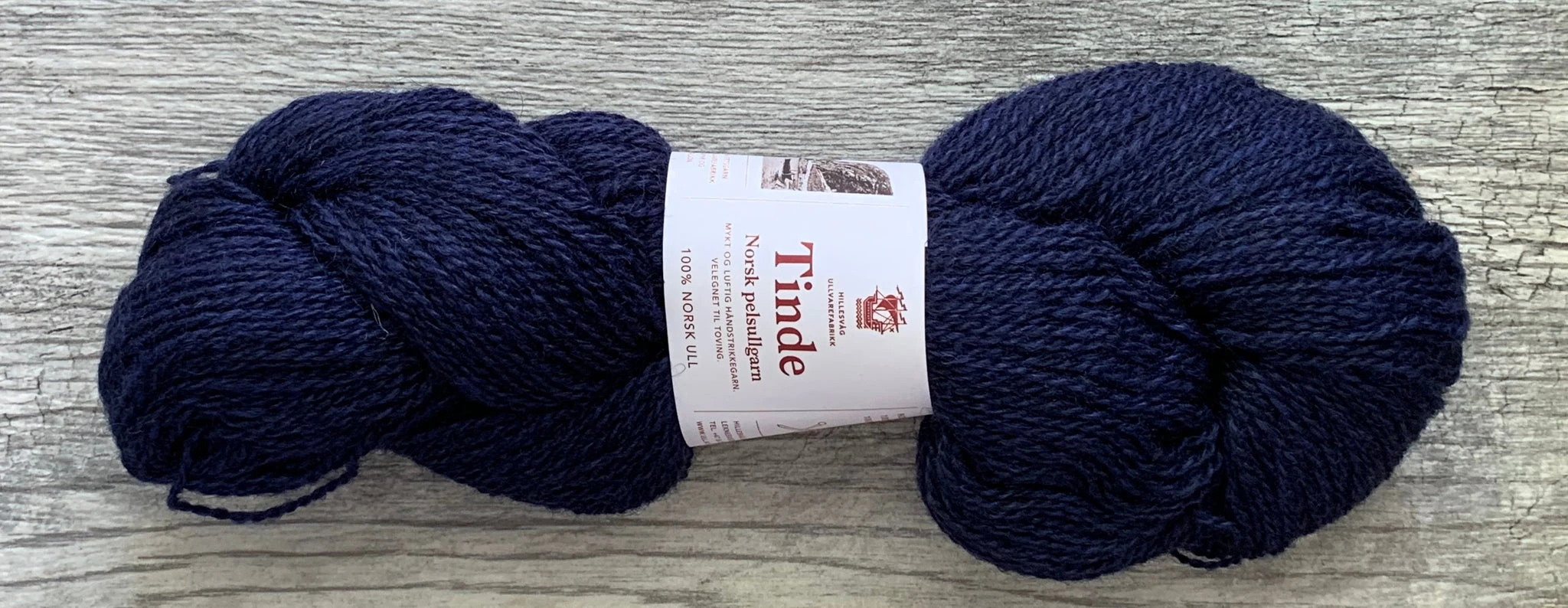 Hillesvåg Tinde - Farm to Cable Yarns
