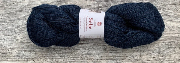 Hillesvåg Sølje - Farm to Cable Yarns