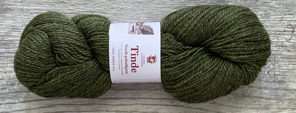 Hillesvåg Tinde - Farm to Cable Yarns