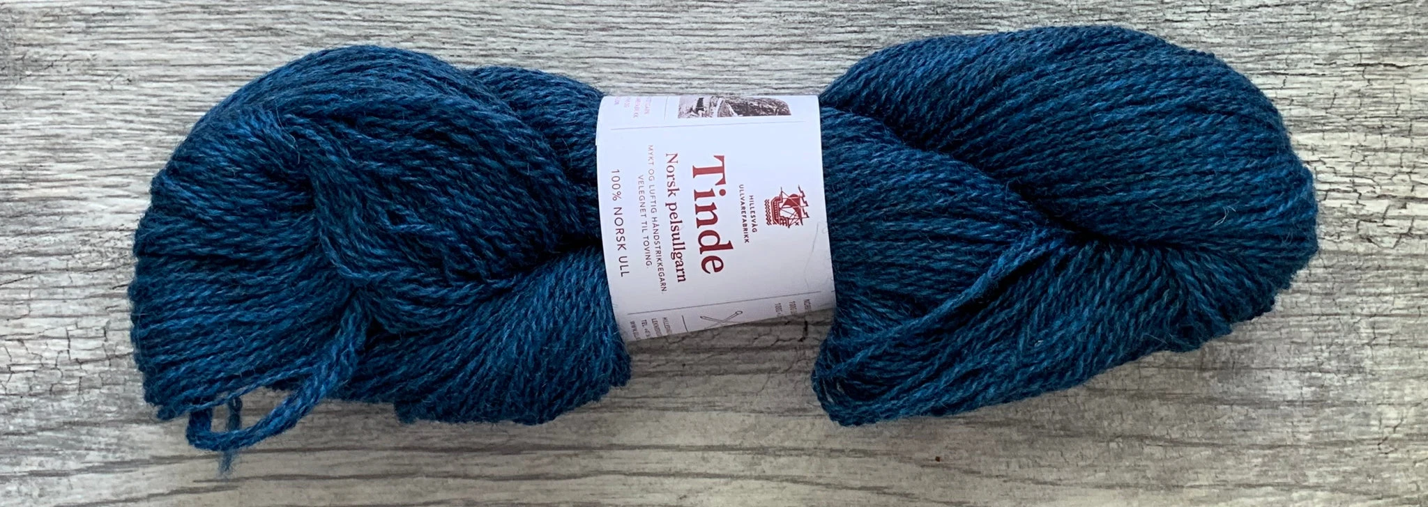 Hillesvåg Tinde - Farm to Cable Yarns
