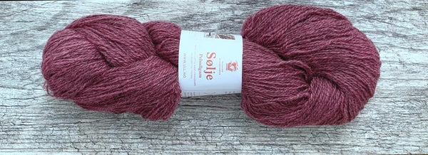 Hillesvåg Sølje - Farm to Cable Yarns